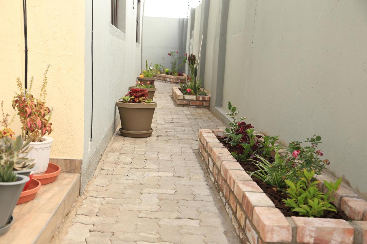 Coco Palm Bed & Breakfast Windhoek Exterior photo